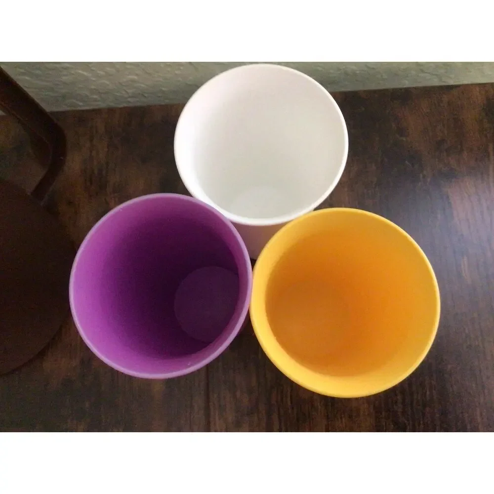 Tupperware 1.5 qt pitcher and 3 tumblers/cups 10.5 0z